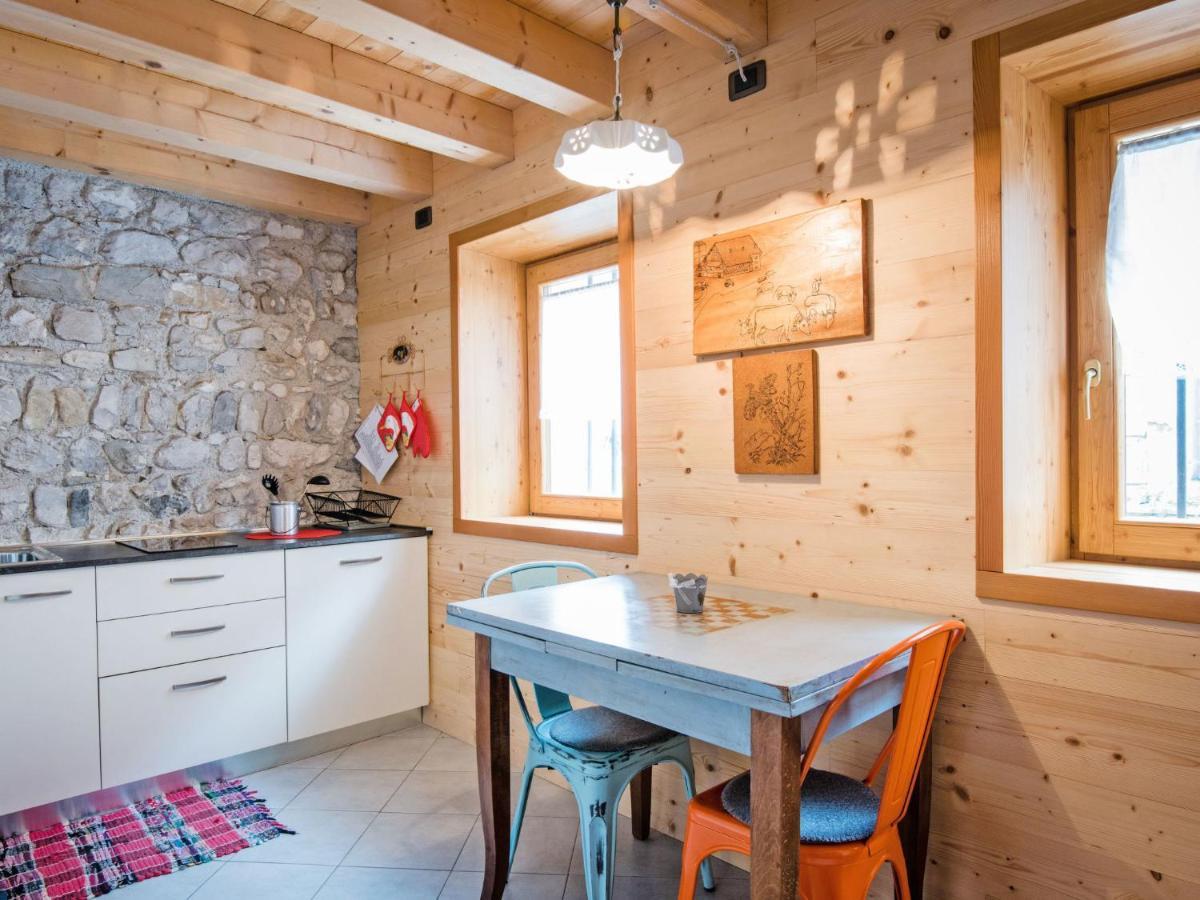 Apartment Albergo Diffuso - Cjasa Ustin-4 By Interhome Барчис Экстерьер фото